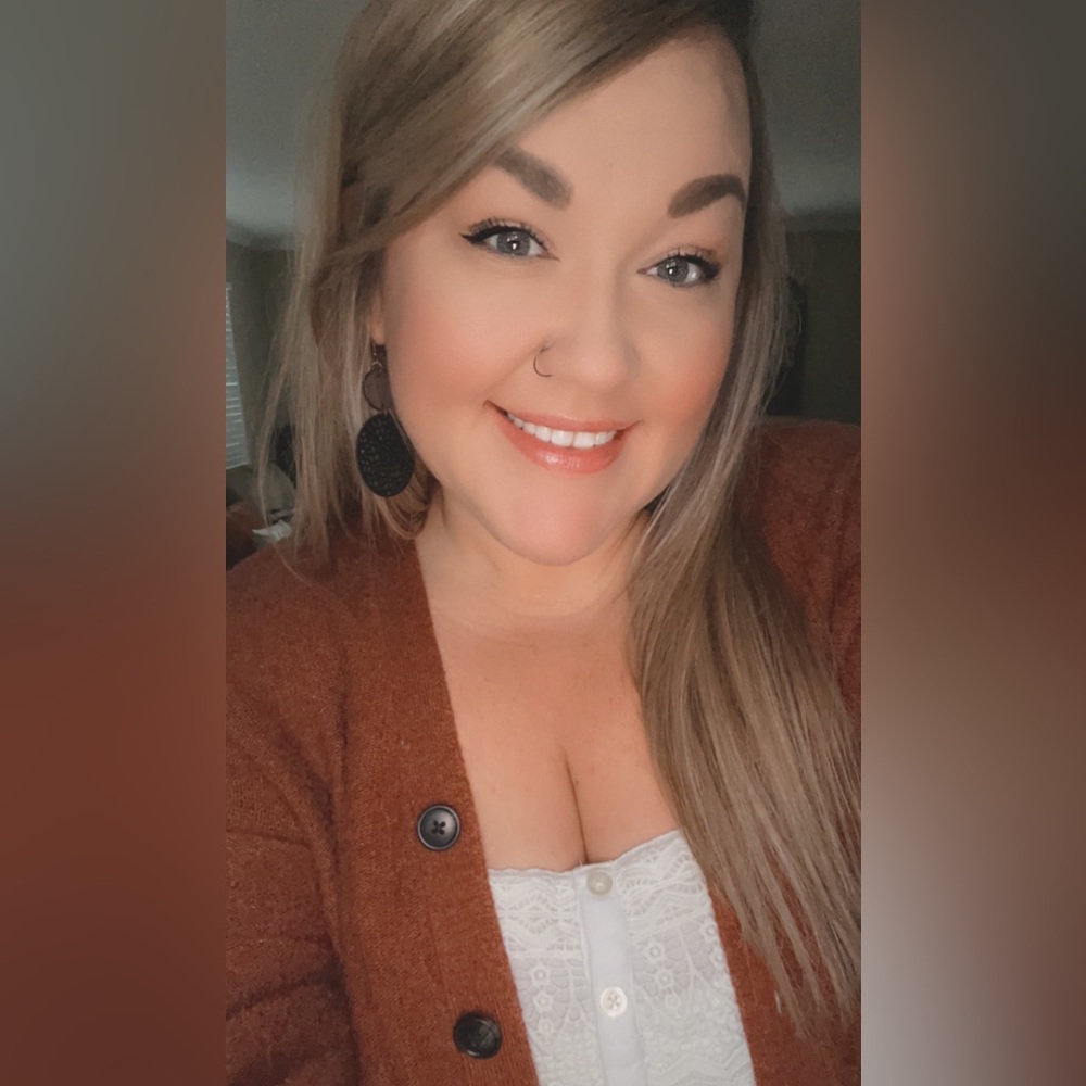 Meet your Posher, Stephanie